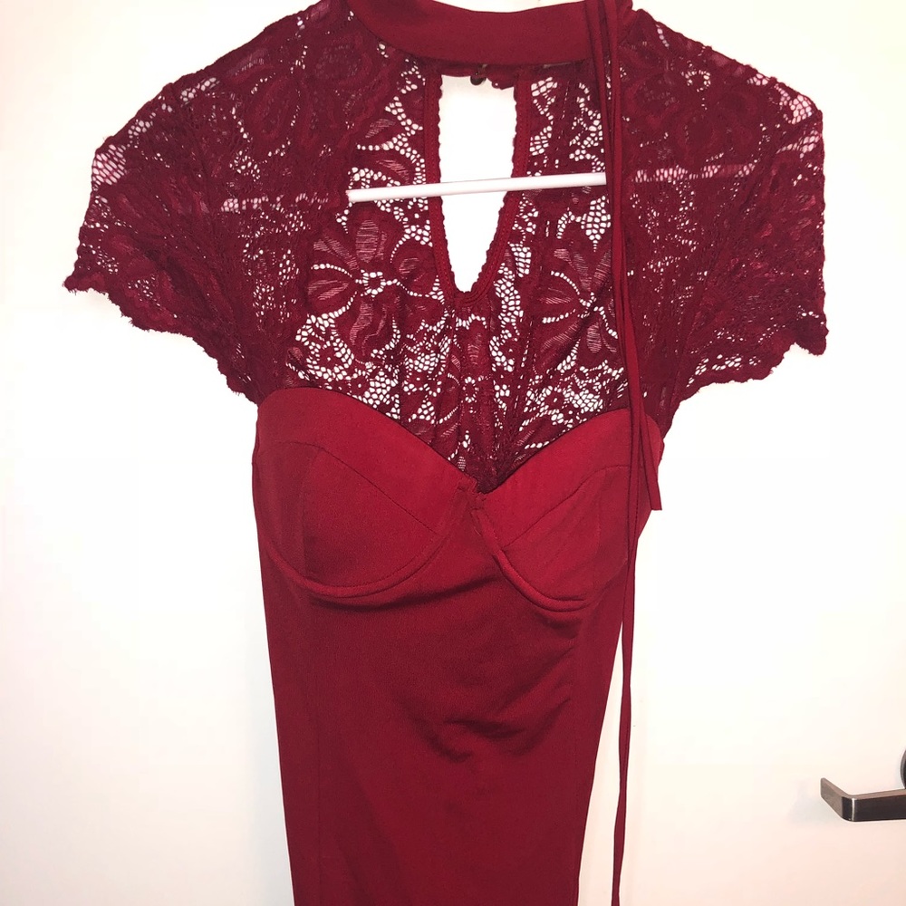 Red dress midi